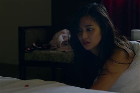 Pinoy kangkarot pornhub.com  Inihiga sa kama